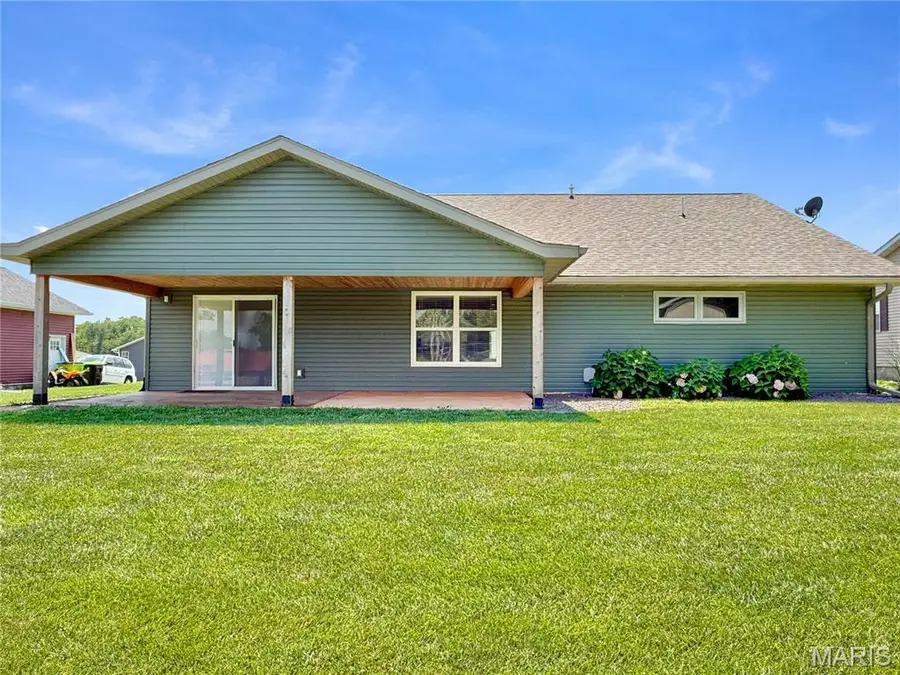 402 Harry Street, Palmyra, MO 63461 - #3