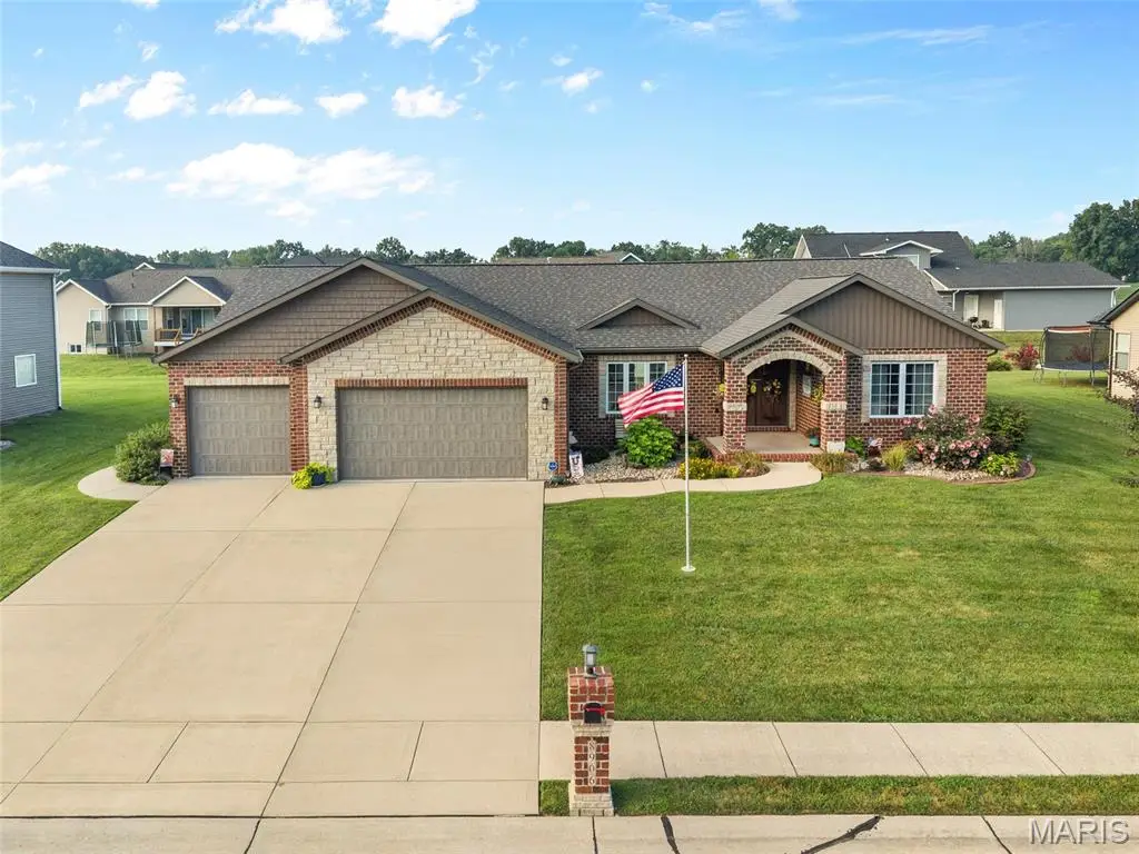 8906 Wendell Creek Drive, Saint Jacob, IL 62281 - #1