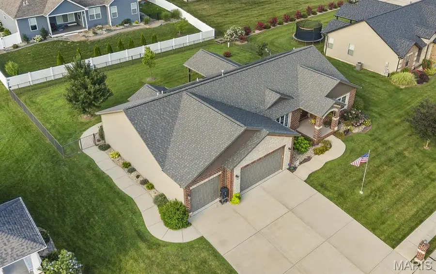 8906 Wendell Creek Drive, Saint Jacob, IL 62281 - #3
