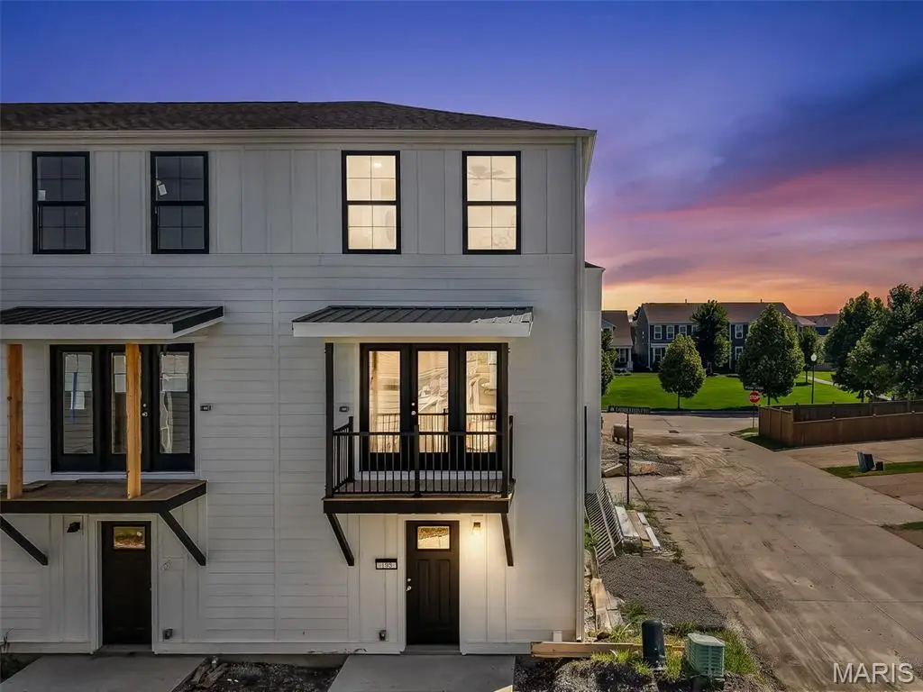 192 Canal Cottage Alley, Saint Charles, MO 63301 - #1