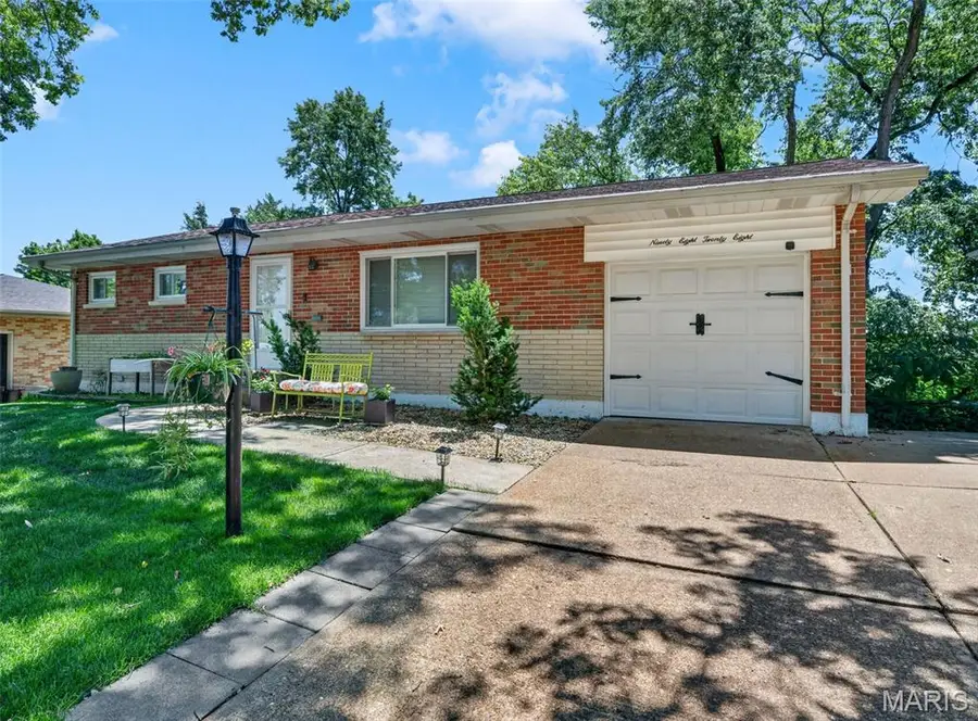 9828 Whitcomb Lane, Affton, MO 63123 - #2