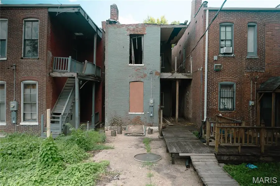 3955 N 11th Street, Saint Louis, MO 63107 - #3