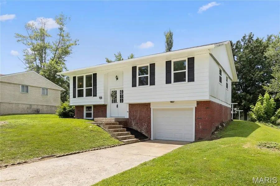 5702 Sir Galahad Lane, Godfrey, IL 62035 - #2