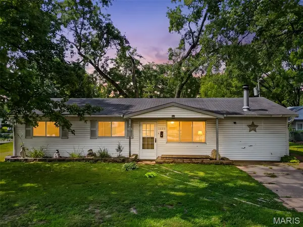 1230 Flicker Drive, Florissant, MO 63031