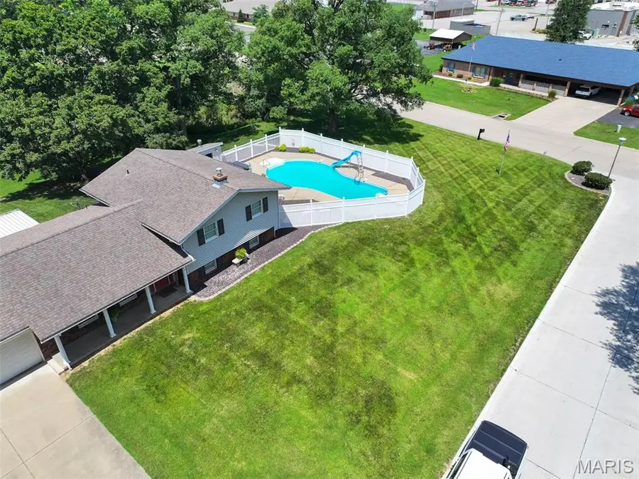 5 Brookdale Drive, Ste Genevieve, MO 63670 - #3