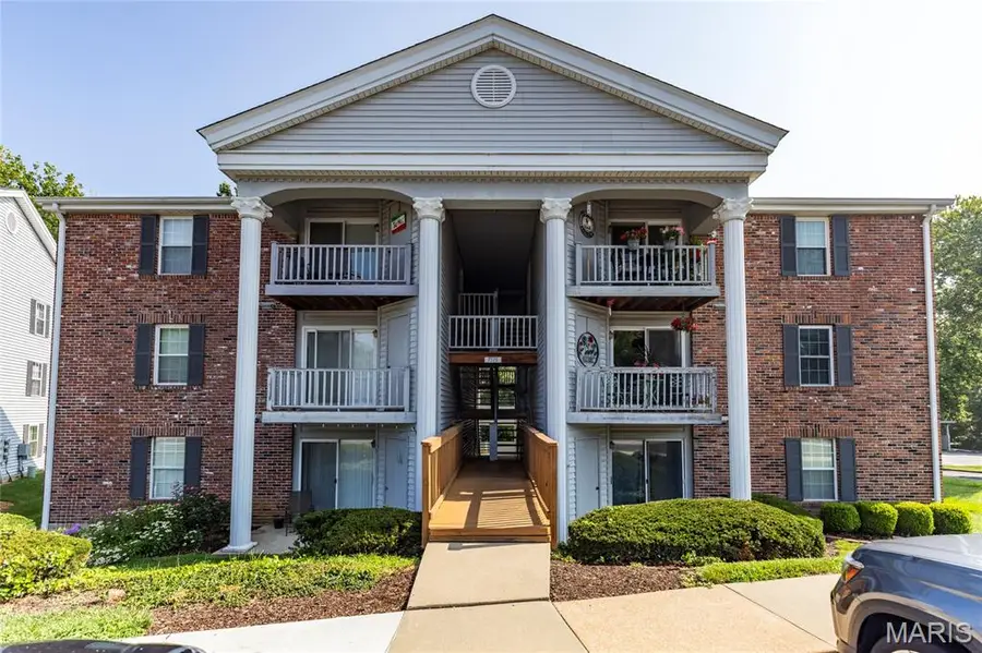 7515 Triwoods Drive #D, Shrewsbury, MO 63119 - #2