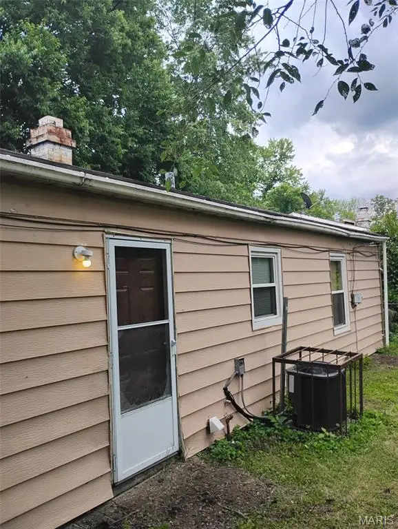 23 Westwood Drive, Cahokia, IL 62206 - #3
