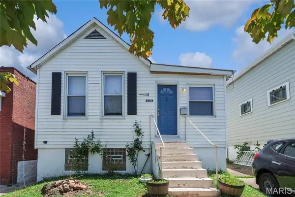 4538 Ray Avenue, St Louis, MO 63116