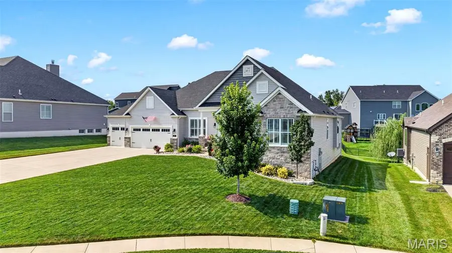 407 Tomahawk Ridge Court, Saint Charles, MO 63301 - #3