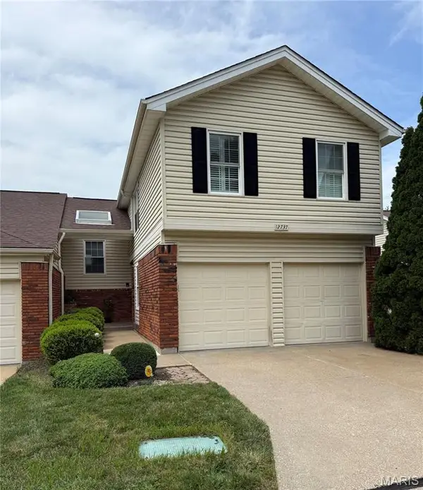 12737 Bennington Common Lane, St Louis, MO 63146