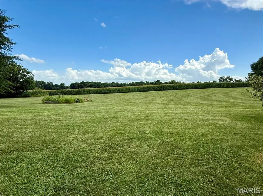 26 Hickory Point, Moro, IL 62067 - #2