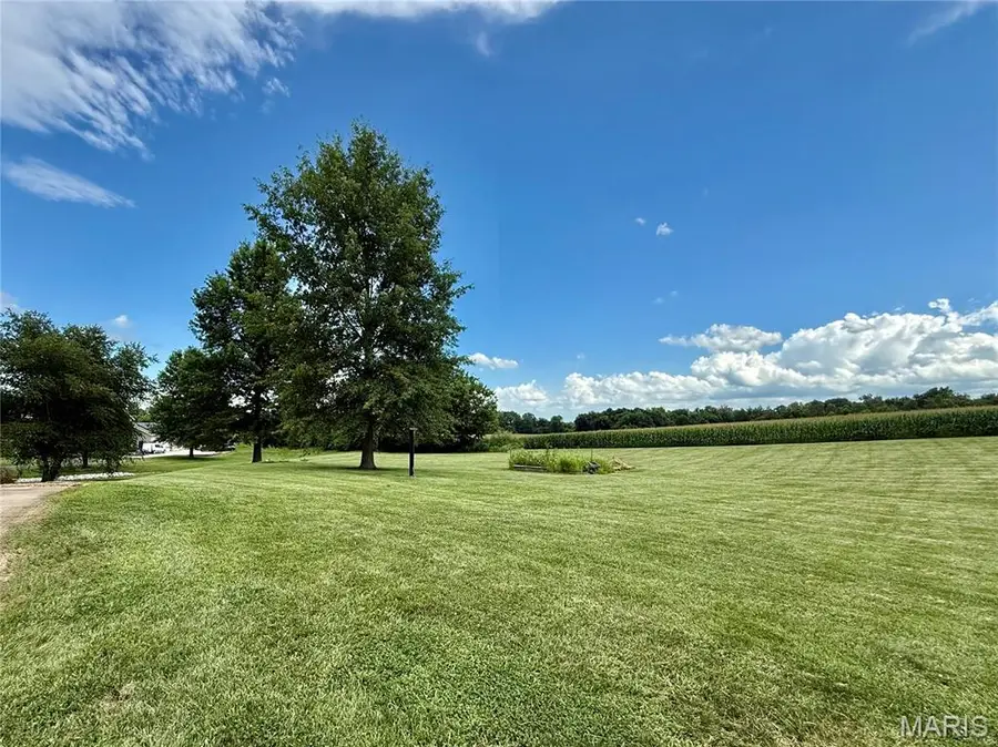 26 Hickory Point, Moro, IL 62067 - #3