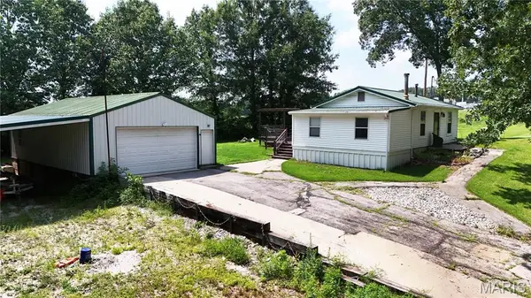 1145 Sunset Drive, Bloomsdale, MO 63627