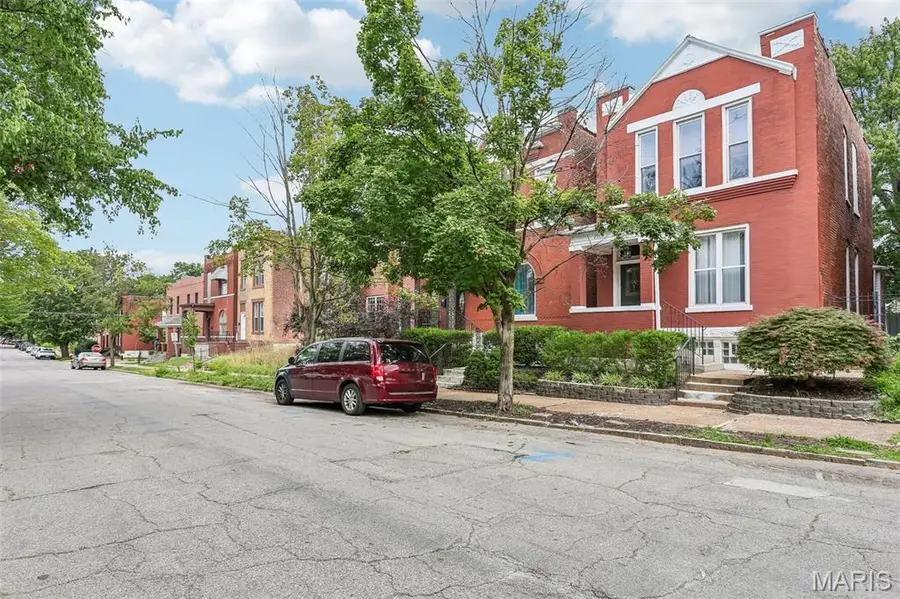 2918 Michigan Avenue, Saint Louis, MO 63118 - #3