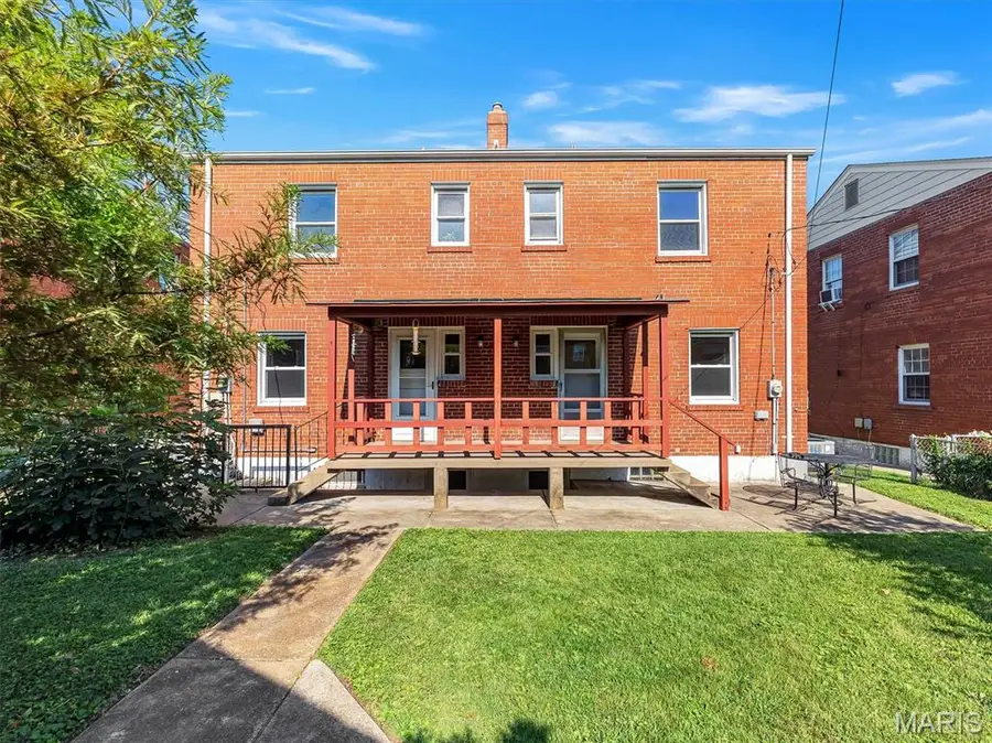 3906 Berger Avenue, Saint Louis, MO 63109 - #3