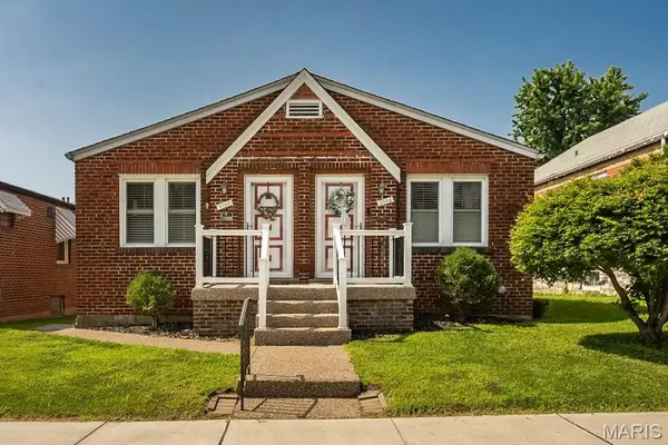 6742 Dolan Place, St Louis, MO 63139