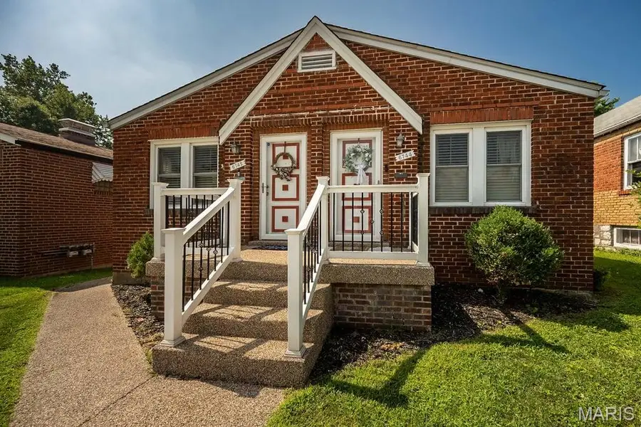 6742 Dolan Place, Saint Louis, MO 63139 - #2