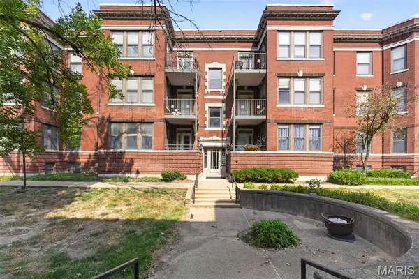 615 Clara Avenue #1C, St Louis, MO 63112