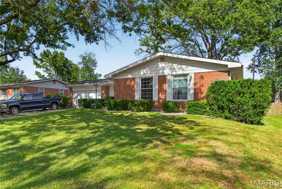 14010 Sunland Drive, Florissant, MO 63034 - #2