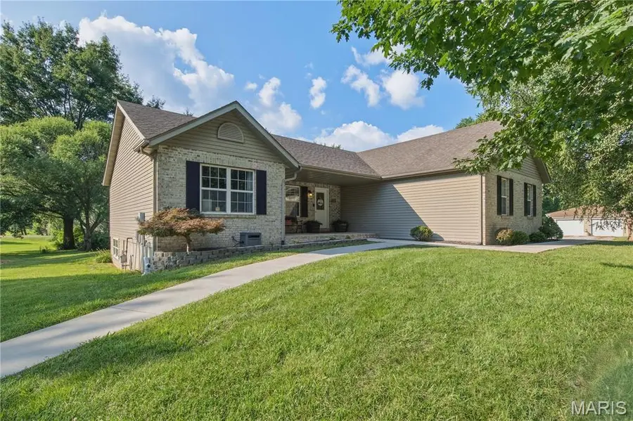 459 Tamarach Drive, Edwardsville, IL 62025 - #3