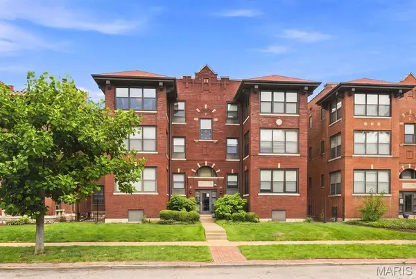 5625 Pershing Avenue #11, St Louis, MO 63112