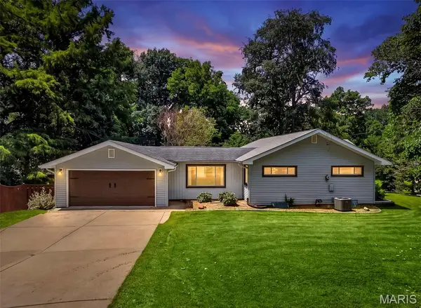 108 Shady Lane, St Charles, MO 63303