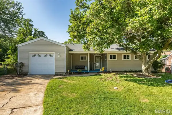 7104 Fernbrook Drive, St Louis, MO 63123