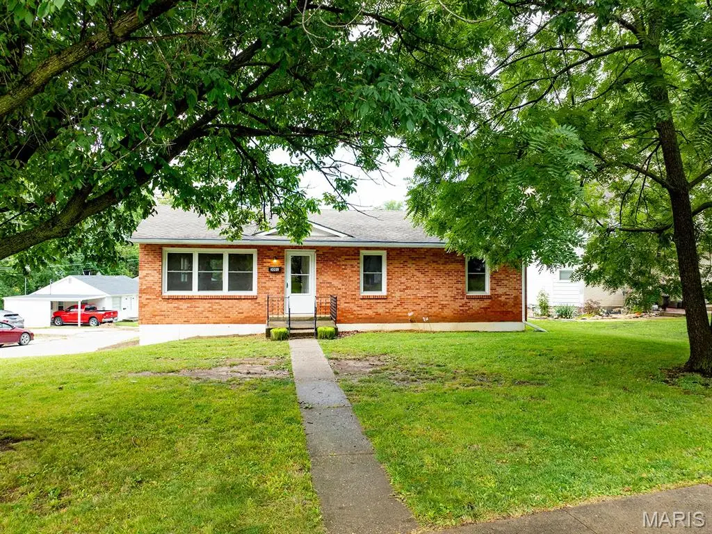3001 Saint Marys Avenue, Hannibal, MO 63401 - #1
