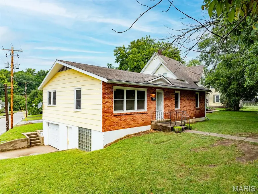 3001 Saint Marys Avenue, Hannibal, MO 63401 - #3