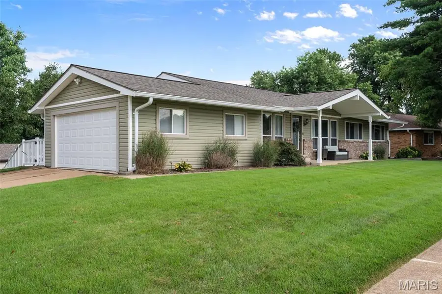819 Big Bend Woods Drive, Ballwin, MO 63021 - #3