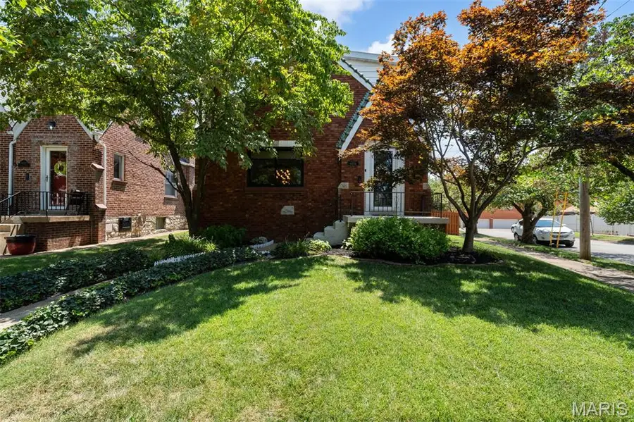 6054 Mardel Avenue, Saint Louis, MO 63109 - #2