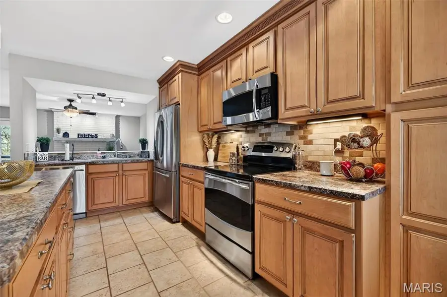 3034 Autumn Lakes Court, Maryland Heights, MO 63043 - #2
