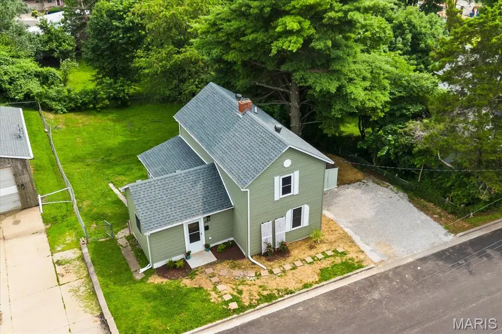 90 Sunset Avenue, Glen Carbon, IL 62034 - #1