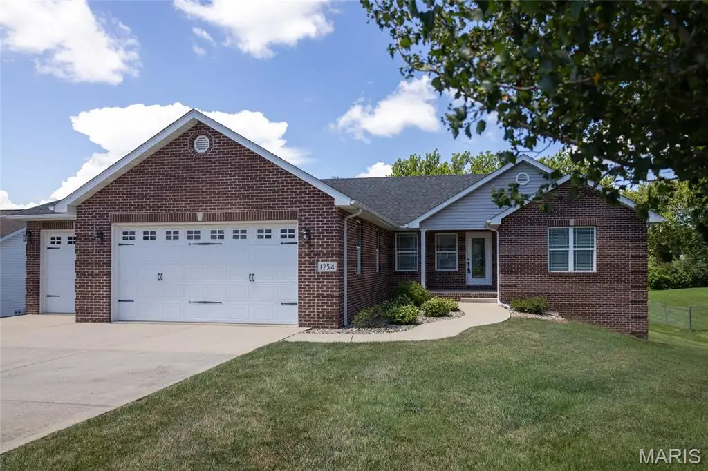 1254 Jamaica Drive, Edwardsville, IL 62025 - #1