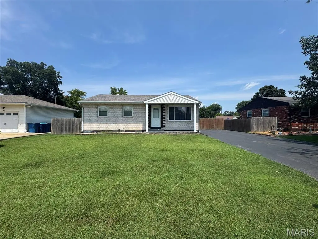 8 Lily Avenue, Granite City, IL 62040 - #1