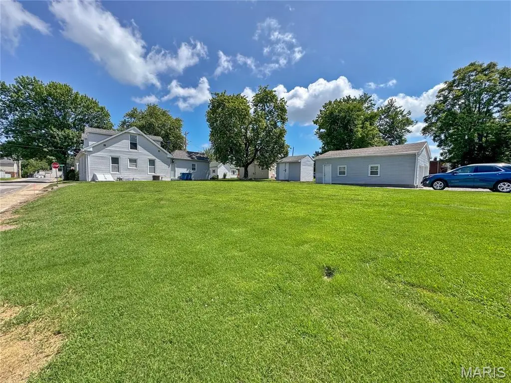 118 W Center Street, Troy, IL 62294 - #1