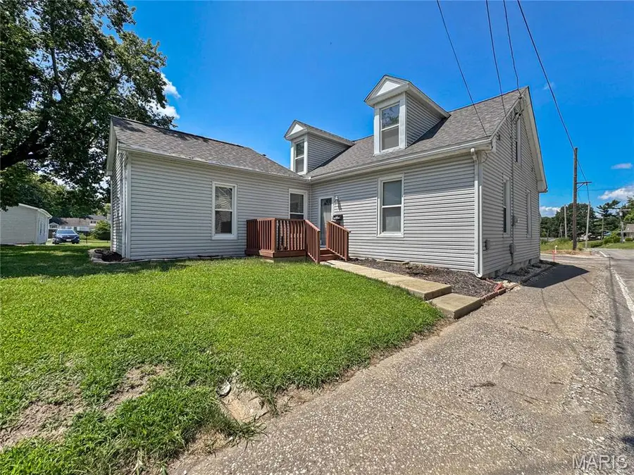 118 W Center Street, Troy, IL 62294 - #2