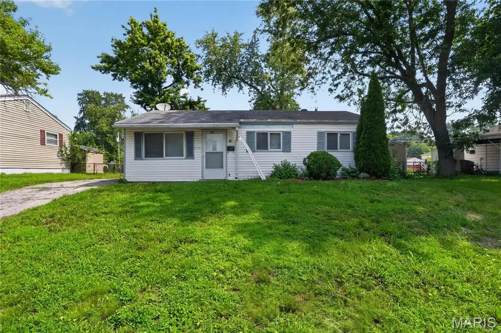 835 Lexington Park, Florissant, MO 63031 - #1