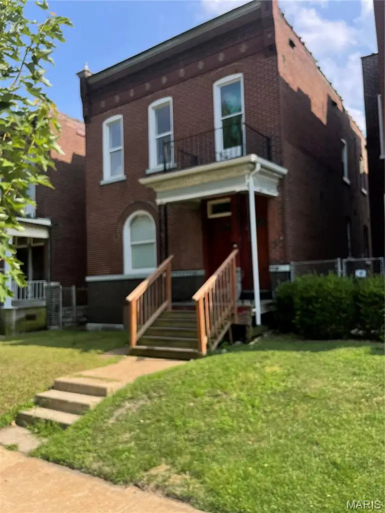 3424 Mckean Avenue, Saint Louis, MO 63118 - #3