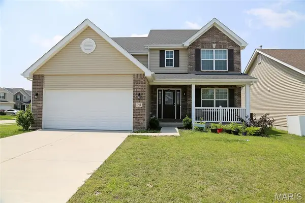 713 Palisades Drive, St Charles, MO 63301