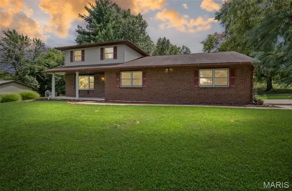 21015 Hickory Street, Grafton, IL 62037