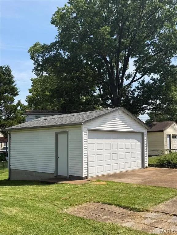 3604 Saint Cosmas Lane, Saint Ann, MO 63074 - #2