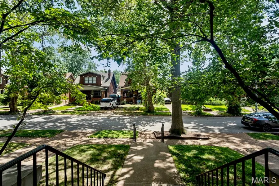3951 Bowen Street, Saint Louis, MO 63116 - #2