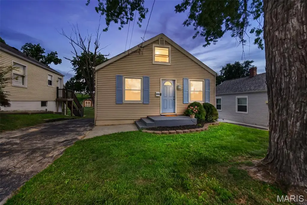 1015 S 6th Street, Saint Charles, MO 63301 - #1