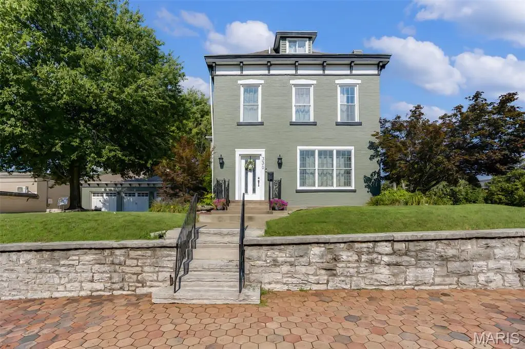 330 Alby Street, Alton, IL 62002 - #1