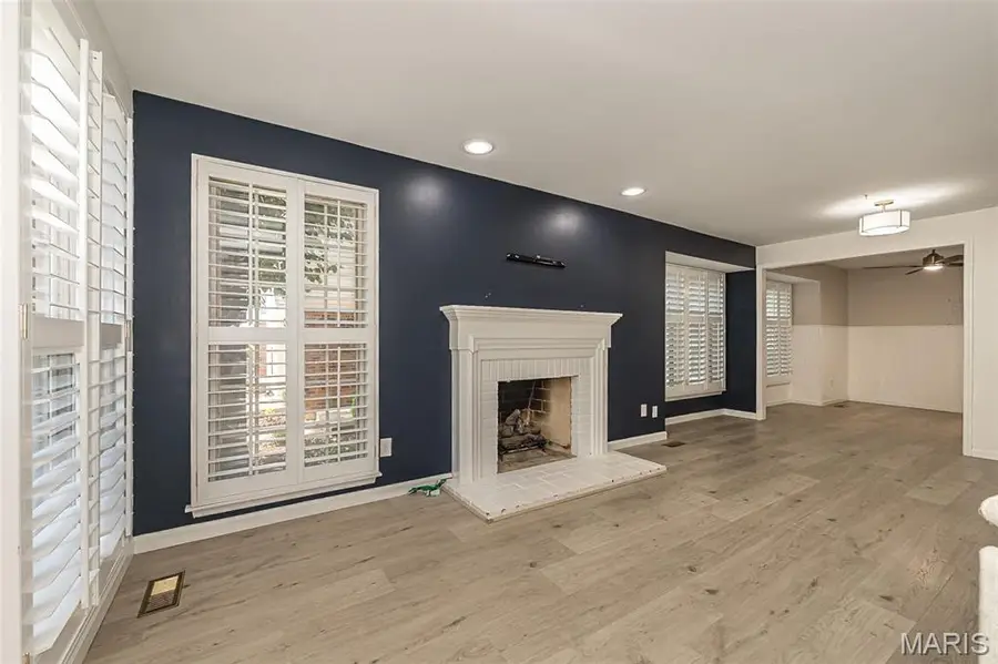 1042 Brooksgate Manor Drive, Saint Louis, MO 63122 - #2