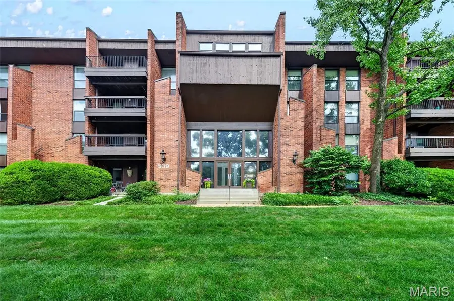 539 Coeur De Royale Drive #307, Creve Coeur, MO 63141 - #2