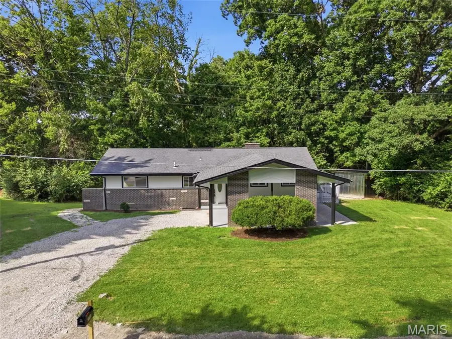 330 Hillwood Drive, Belleville, IL 62223 - #3