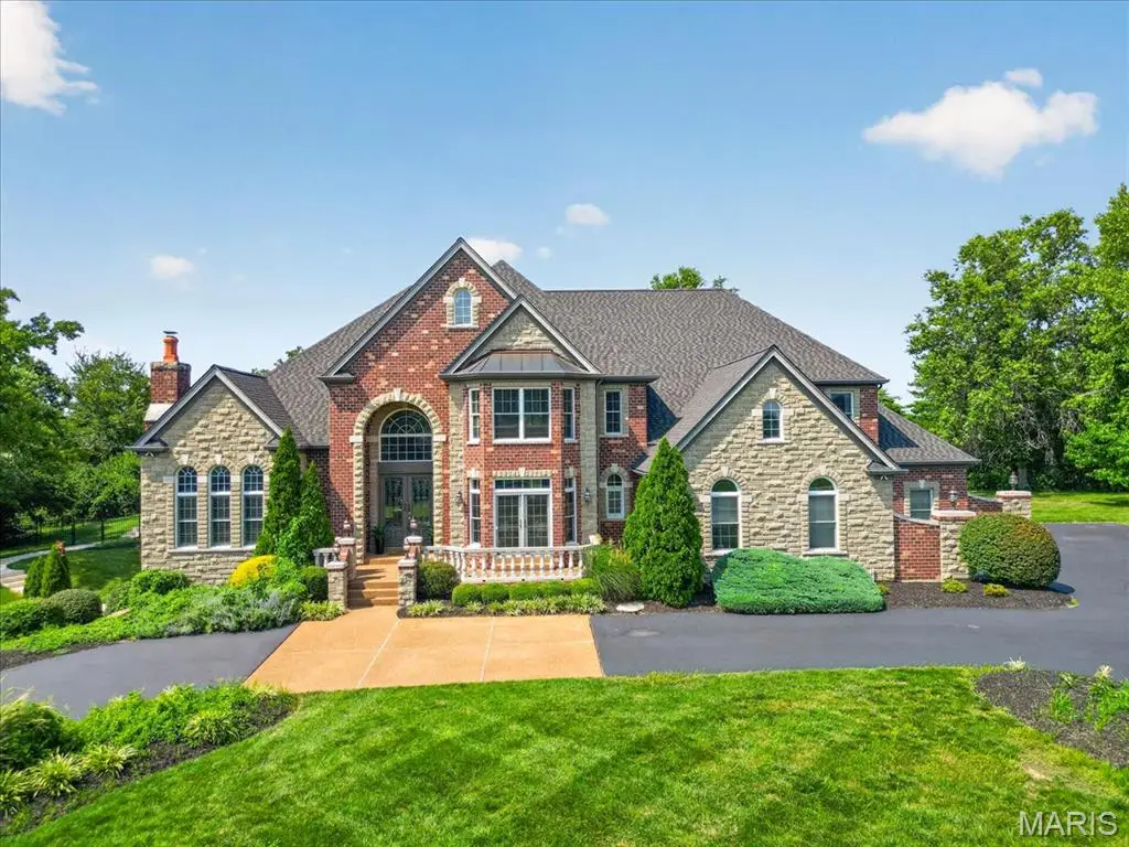 33 Chapel Hill Estates, Saint Louis, MO 63131 - #1