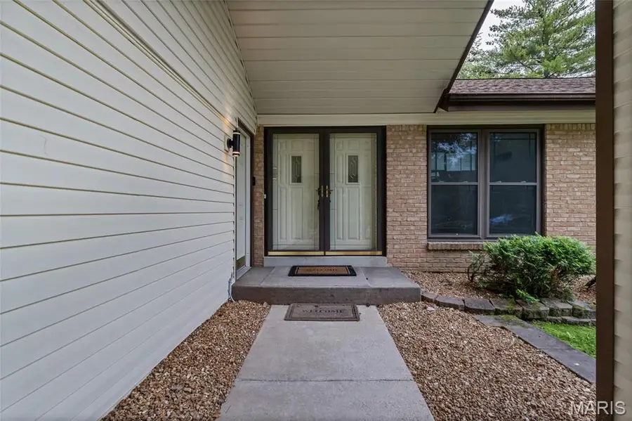 5172 Trailbend Drive, Florissant, MO 63033 - #3